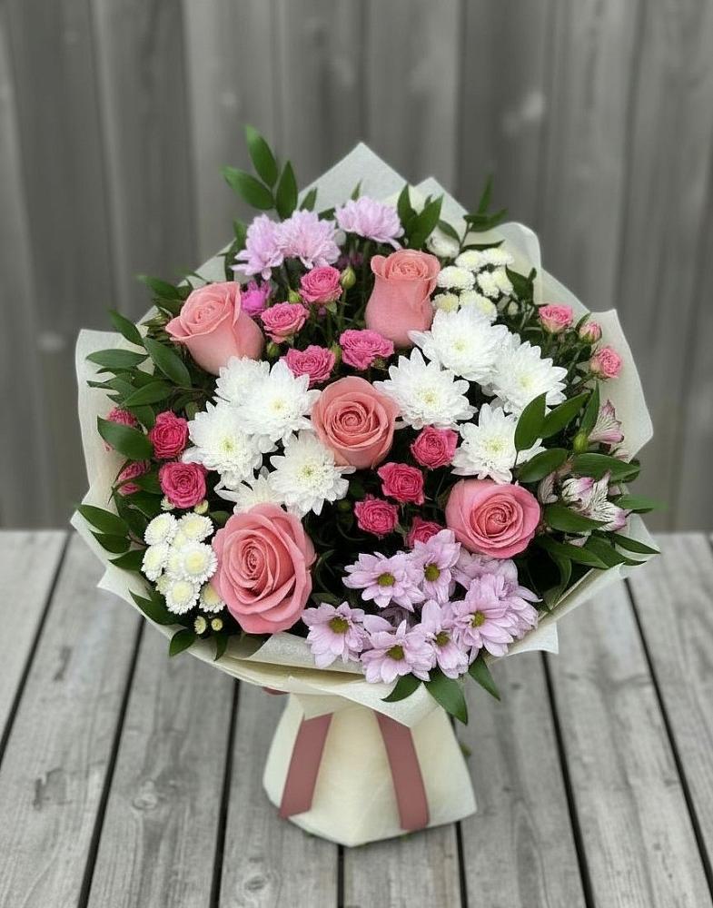 Букет цветов из: Альстромерии, Гвоздики, Розы и Хризантемы в Великоархангельском