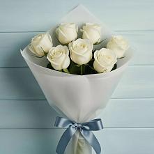 Букет 7 Белых роз Эдлесс Лав в Великоархангельском