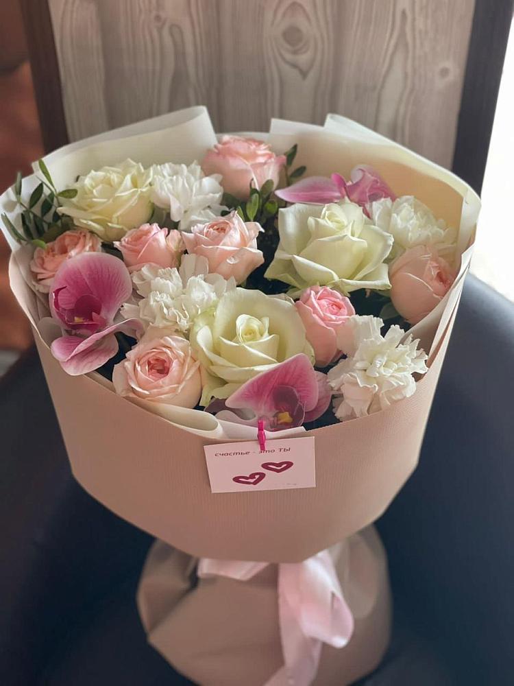 Букет цветов из: Орхидеи, Розы и Гвоздики в Великоархангельском