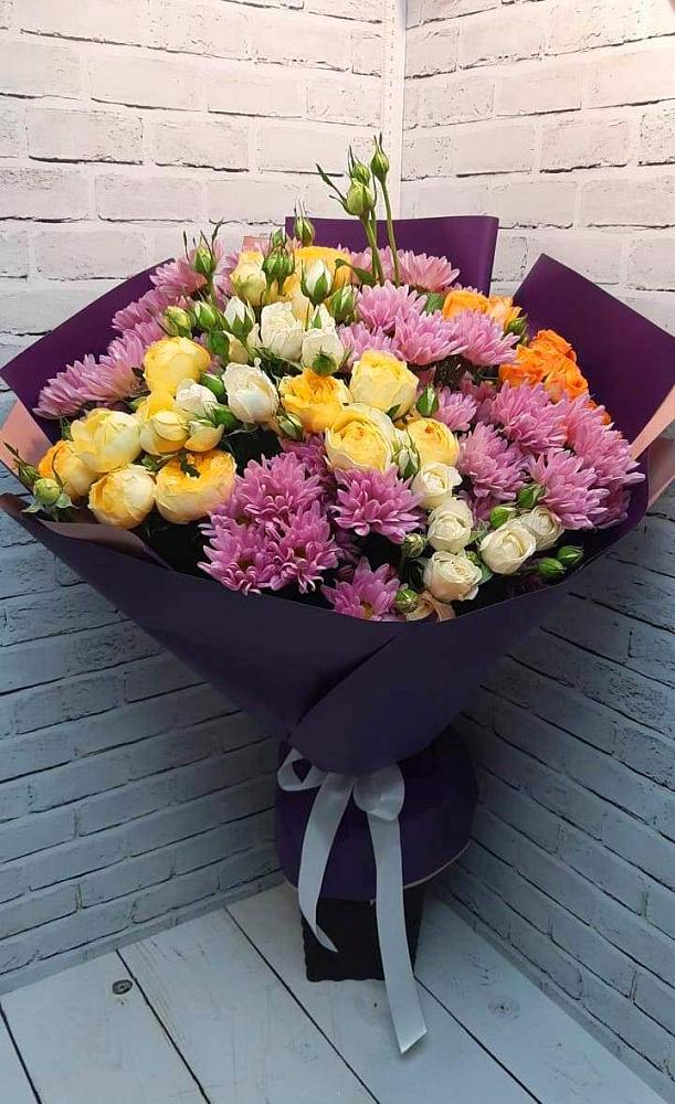 Букет цветов из: Хризантемы и Розы в Великоархангельском