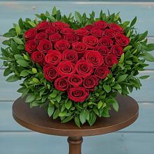 Цветочная композиция из Розы в виде сердца #REPLACE_PRED# Великоархангельском