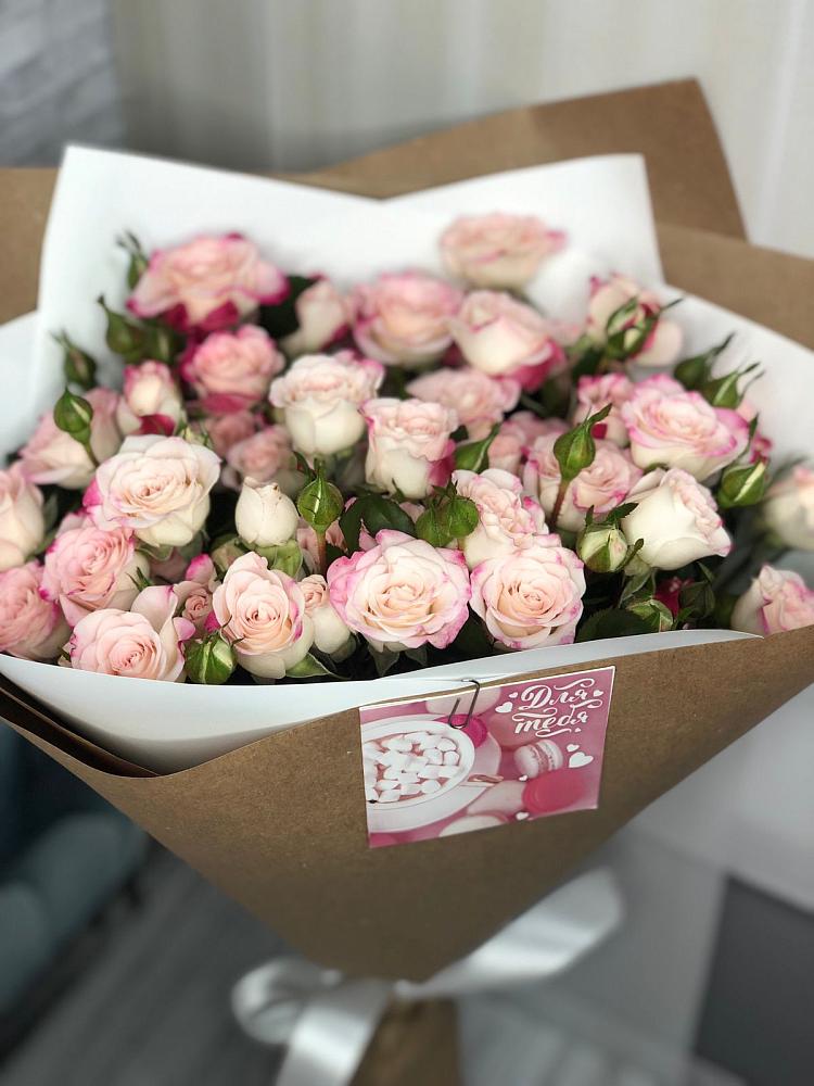 Букет цветов из: Розы в Великоархангельском