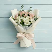 Букет цветов из:  Альстромерии в Великоархангельском