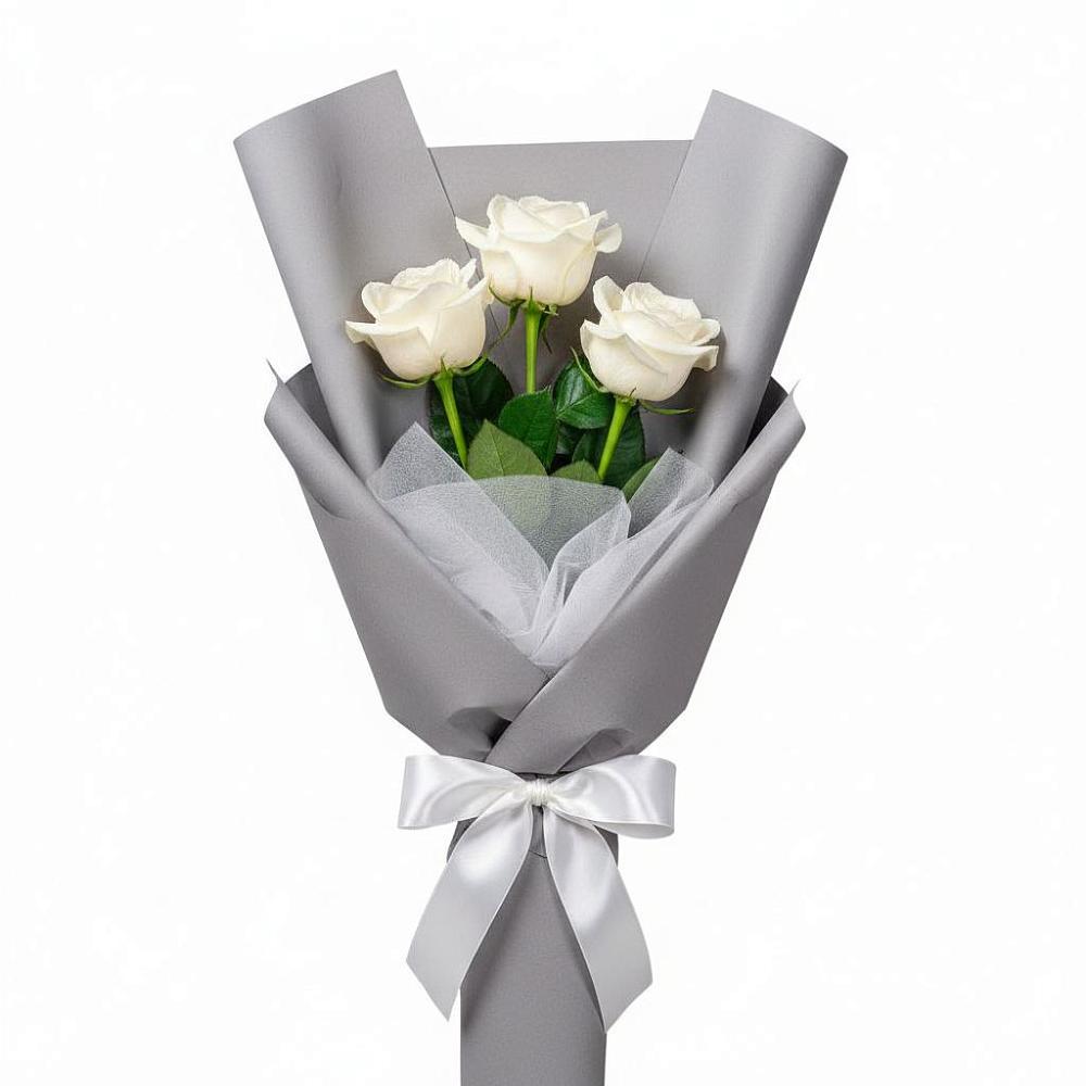 Букет 3 белые розы в Великоархангельском
