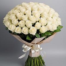 Букет 101 беля роза Белоснежка в Великоархангельском
