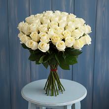 Букет 51 Белая роза Эдлесс Лав в Великоархангельском