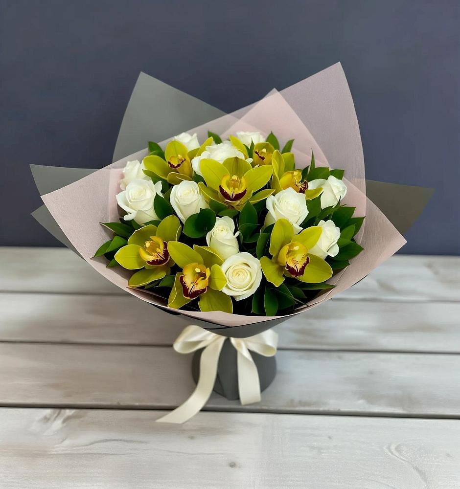 Букет цветов из: Орхидеи и Розы в Великоархангельском