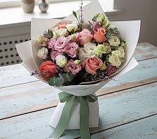 Букет цветов из:  Розы, Лизиантусы и Гвоздики #REPLACE_PRED# Великоархангельском