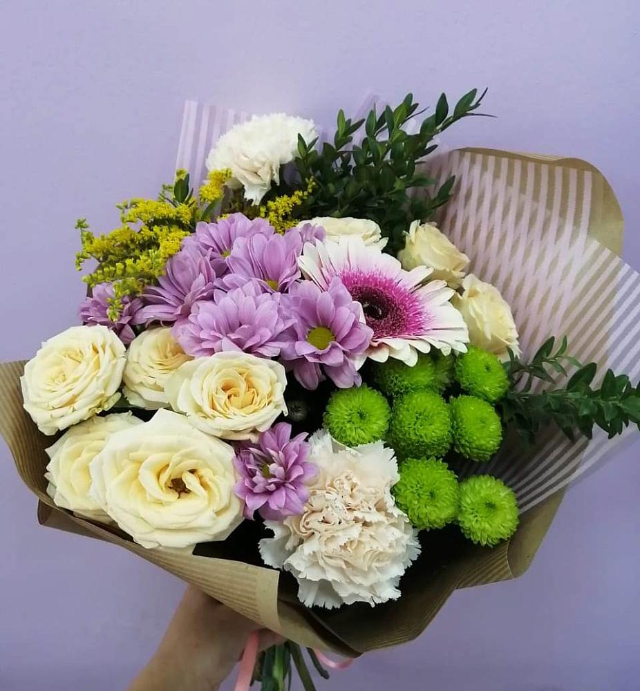 Букет цветов из: Хризантемы, Розы, Гвоздики и Герберы в Великоархангельском