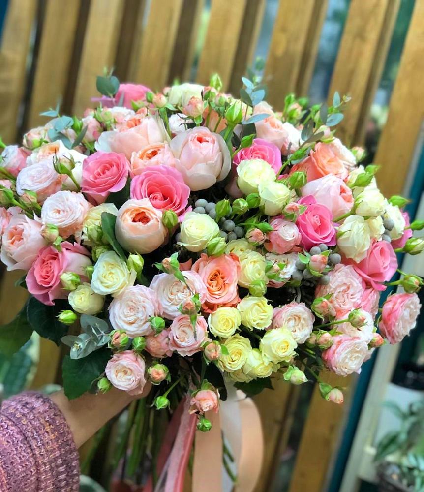 Букет цветов из: Розы в Великоархангельском