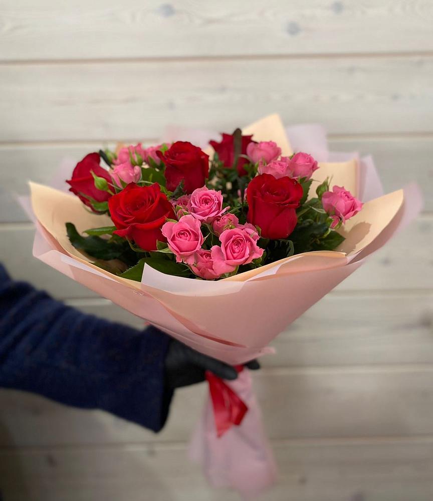 Букет цветов из: Розы в Великоархангельском