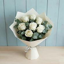 Букет Белые розы в Эвкалипте в Великоархангельском