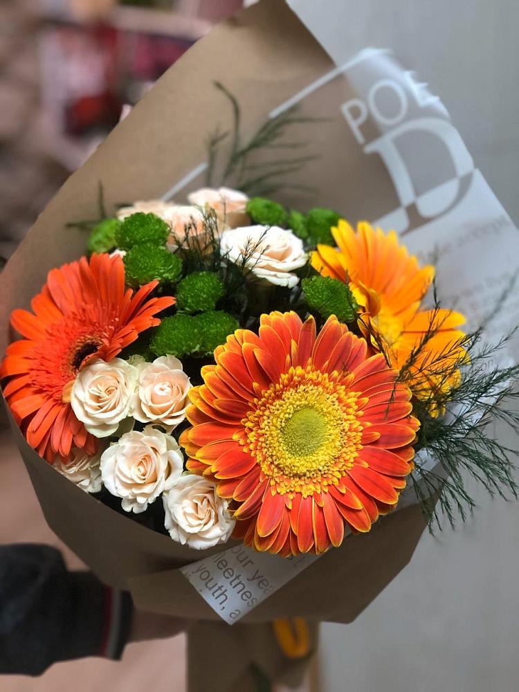 Букет цветов из: Герберы, Хризантемы и Розы в Великоархангельском