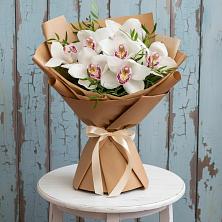 Букет цветов из:  Орхидеи и Розы в Великоархангельском