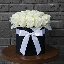 Цветочная композиция из Розы в шляпной коробке в Великоархангельском