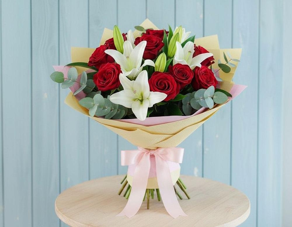 Букет цветов из: Лилии и Розы в Великоархангельском